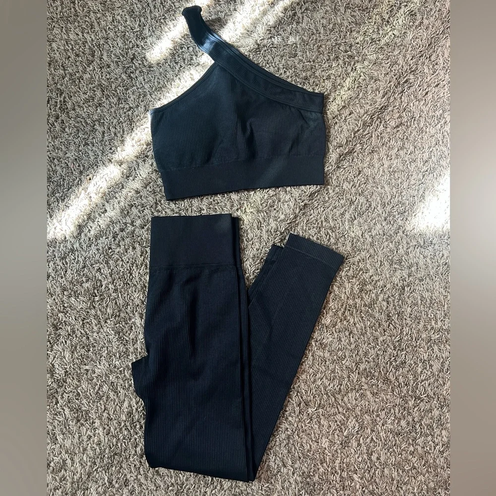 women’s viral OQQ slimming workout set ribbed black size medium NEW IN package - Picture 1 of 4